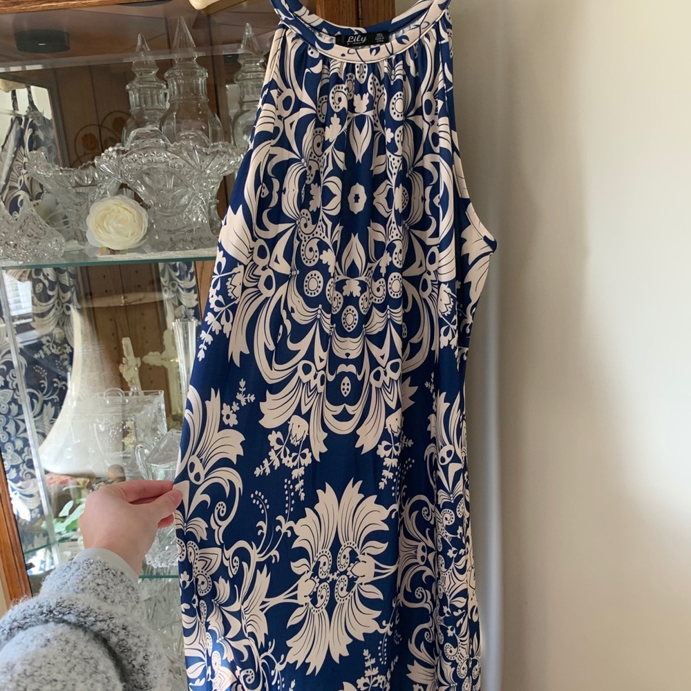 Super cute summer blue/white dress!